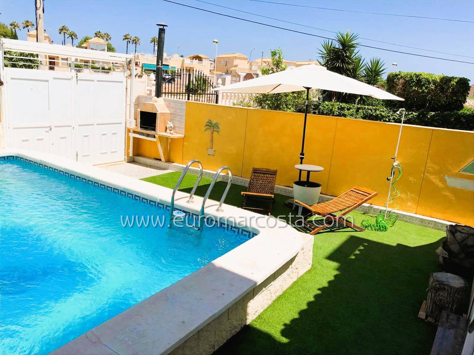 3 sovrum Villa till salu i Torrevieja med pool - 269 000 € (Ref: 9335604)