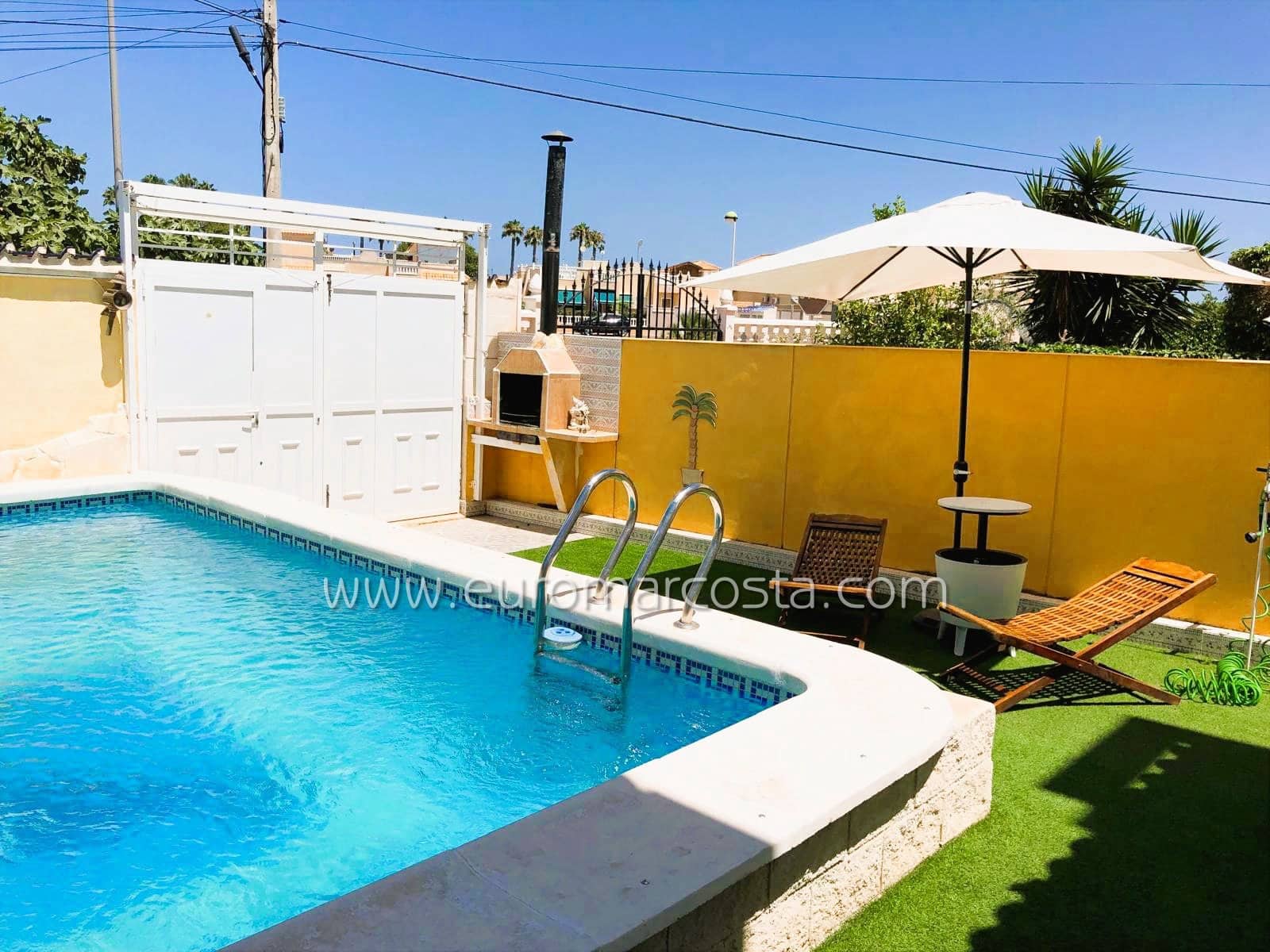 3 sovrum Villa till salu i Torrevieja med pool - 269 000 € (Ref: 9335604)