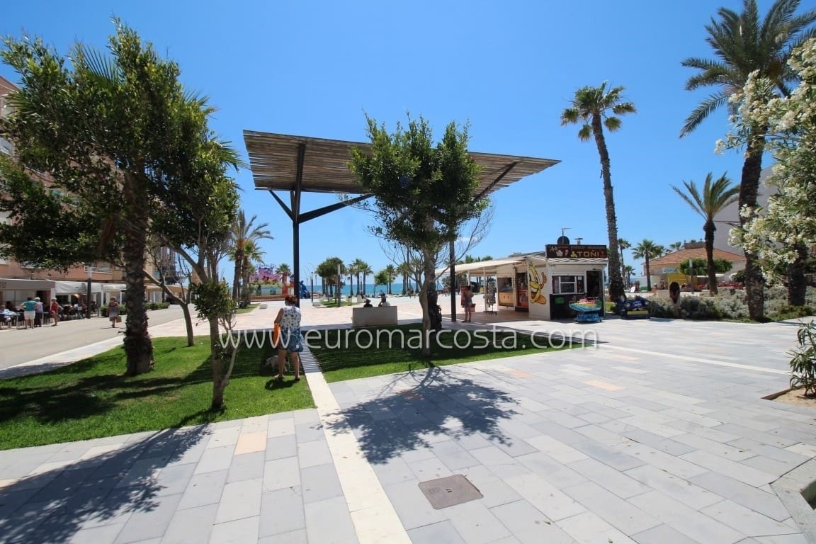 Studio à vendre à La Mata avec piscine - 97 600 € (Ref: 9343606)