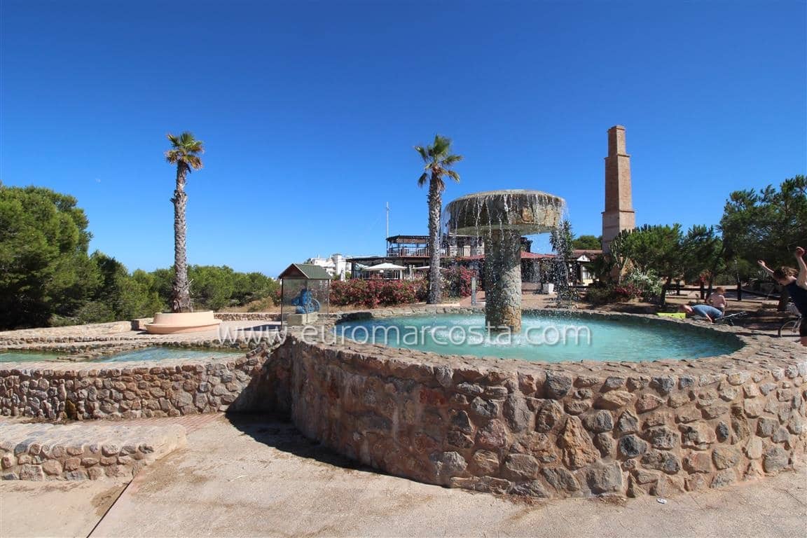 Yksiö myytävänä paikassa La Mata mukana uima-altaan - 139 500 € (Ref: 9344074)