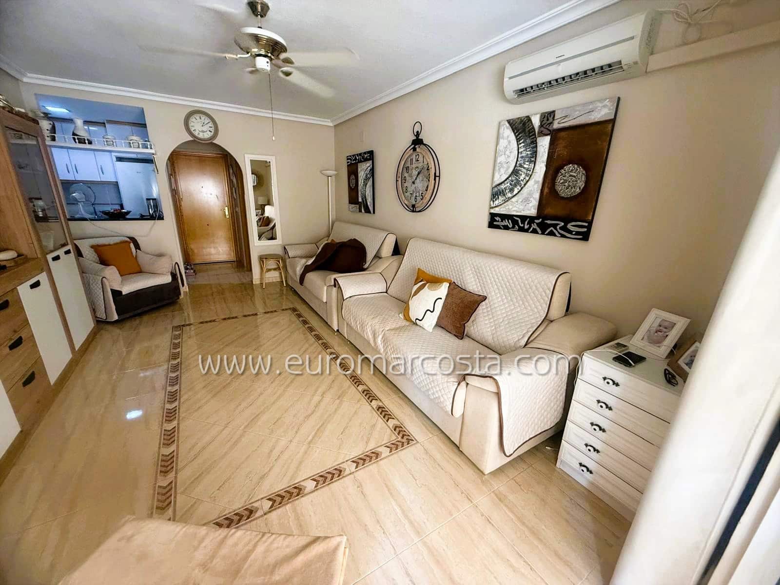 Yksiö myytävänä paikassa La Mata mukana uima-altaan - 139 500 € (Ref: 9344074)