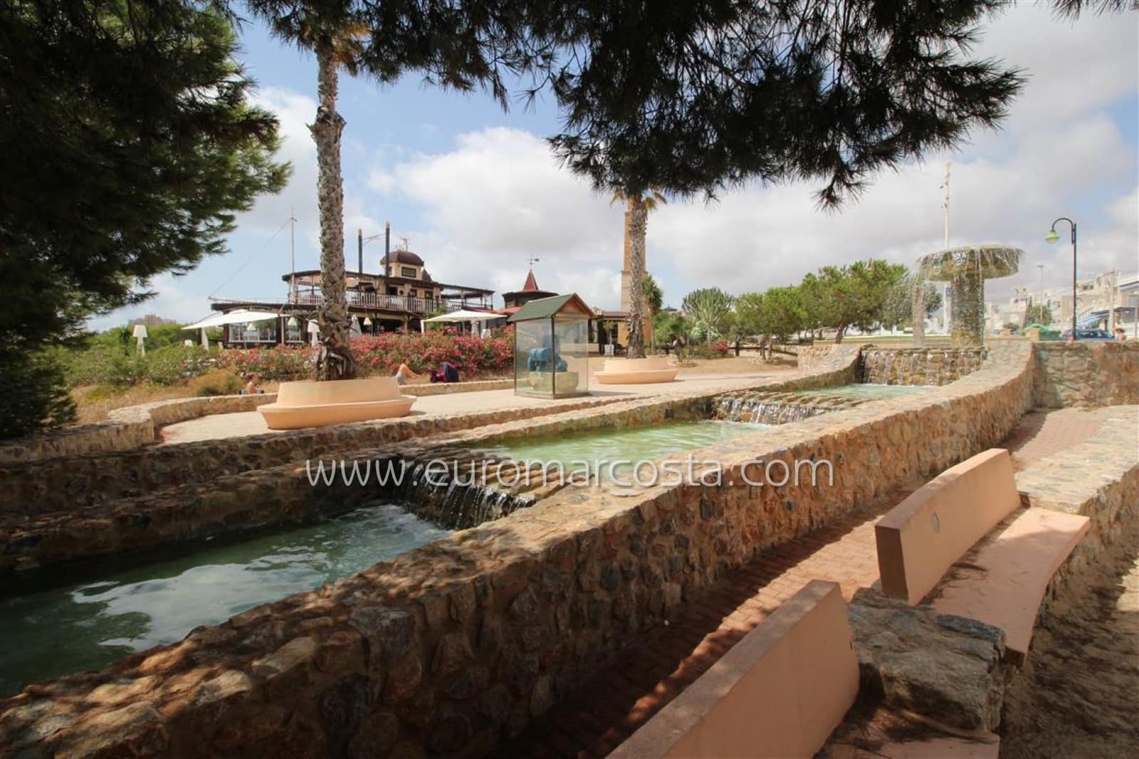 Yksiö myytävänä paikassa La Mata mukana uima-altaan - 139 500 € (Ref: 9344074)