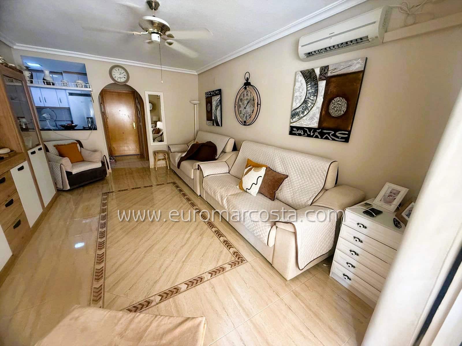 Studio til salg i La Mata med swimmingpool - € 139.500 (Ref: 9344074)