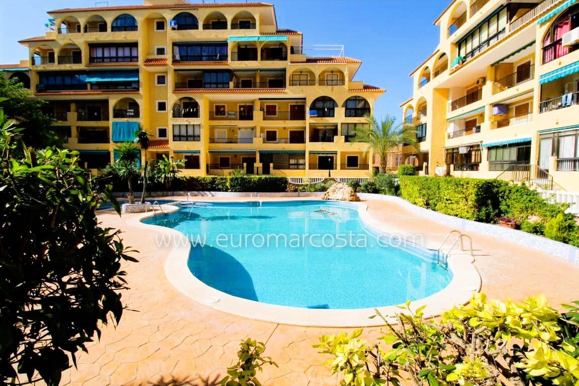 Studio til salg i La Mata med swimmingpool - € 97.000 (Ref: 9379449)