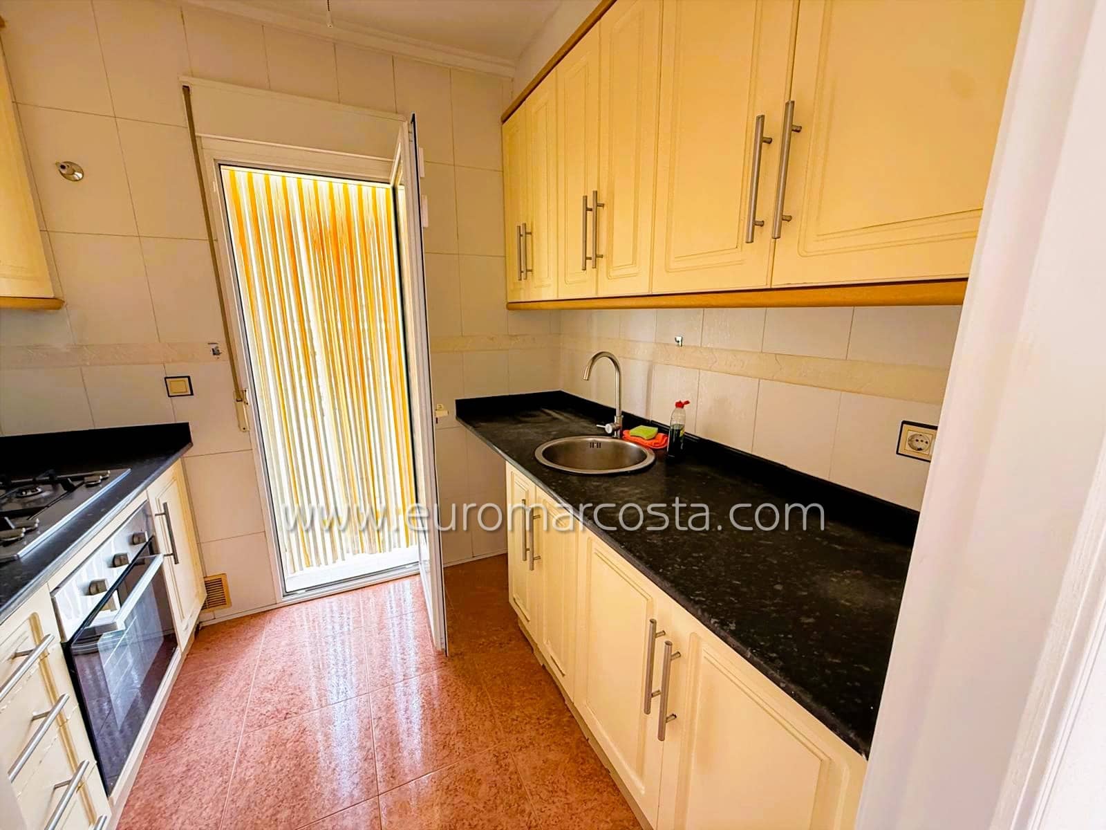 4 slaapkamer Rijtjeshuis te koop in San Fulgencio met zwembad - € 230.000 (Ref: 9388464)