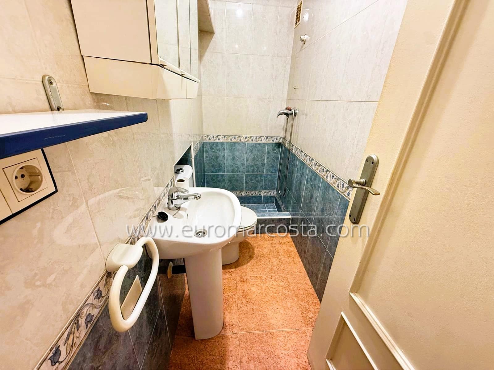 4 slaapkamer Rijtjeshuis te koop in San Fulgencio met zwembad - € 230.000 (Ref: 9388464)