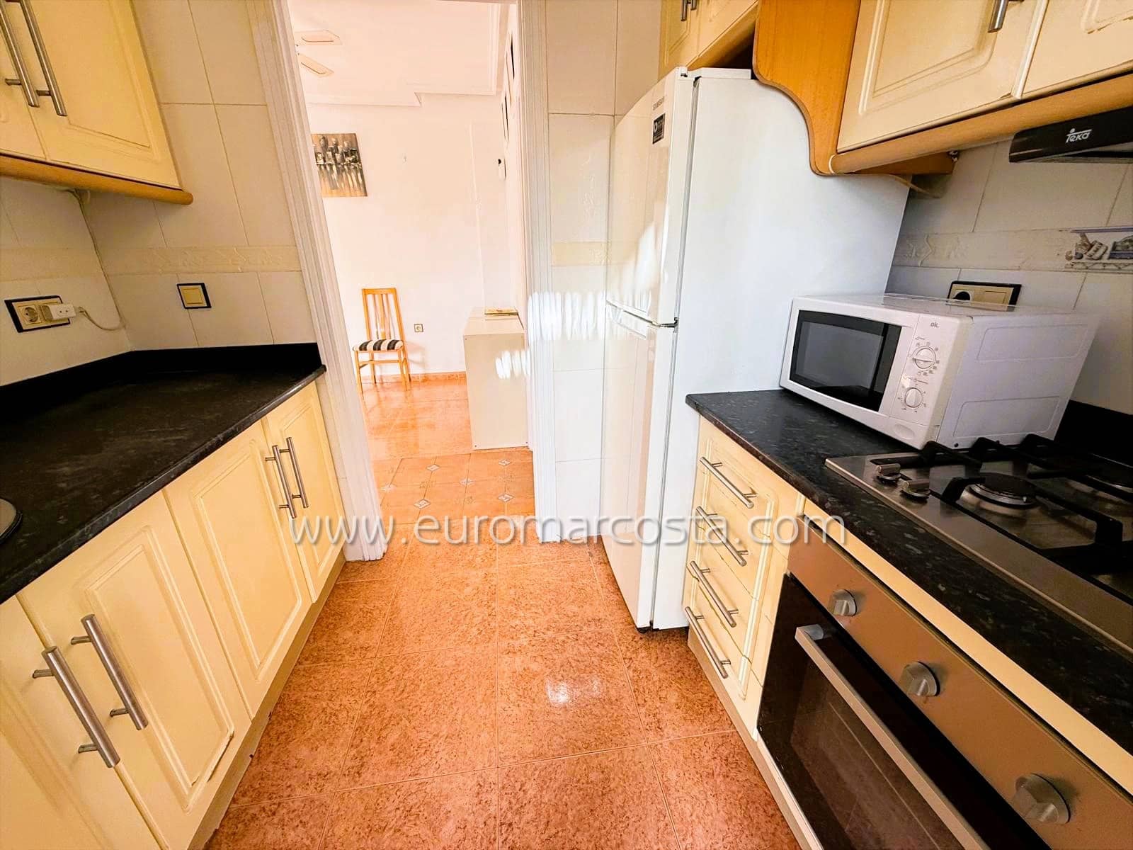 4 slaapkamer Rijtjeshuis te koop in San Fulgencio met zwembad - € 230.000 (Ref: 9388464)