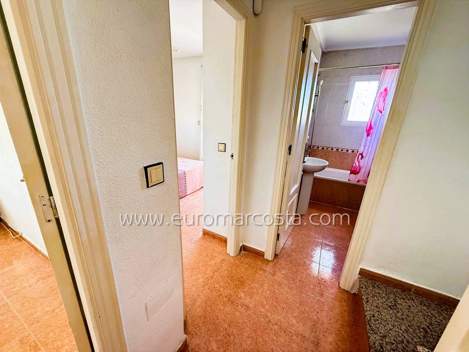 4 slaapkamer Rijtjeshuis te koop in San Fulgencio met zwembad - € 230.000 (Ref: 9388464)