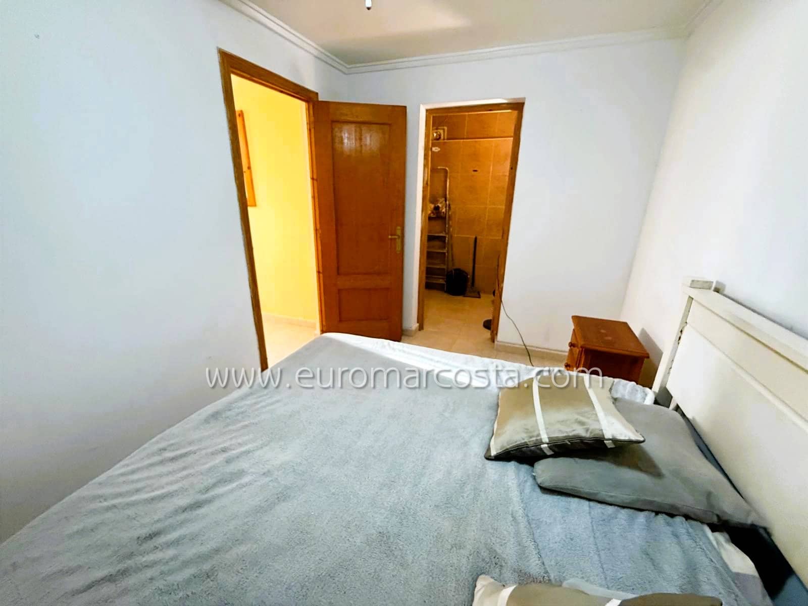 4 slaapkamer Rijtjeshuis te koop in San Fulgencio met zwembad - € 230.000 (Ref: 9388464)