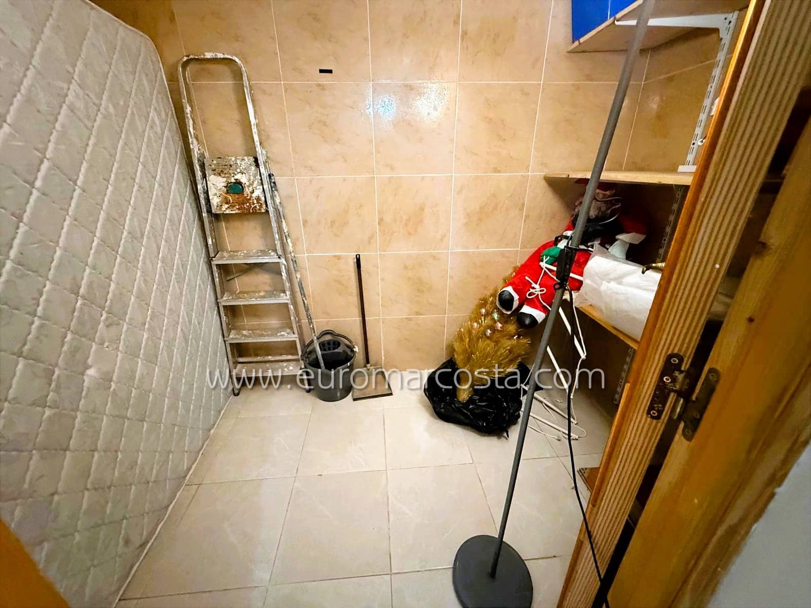 4 slaapkamer Rijtjeshuis te koop in San Fulgencio met zwembad - € 230.000 (Ref: 9388464)