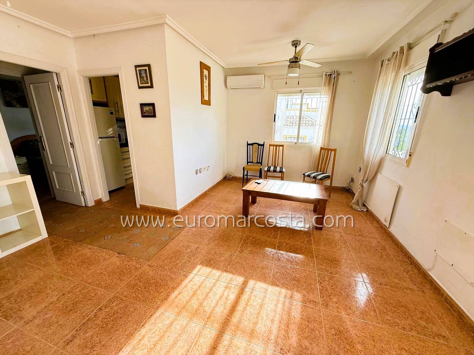 4 slaapkamer Rijtjeshuis te koop in San Fulgencio met zwembad - € 230.000 (Ref: 9388464)