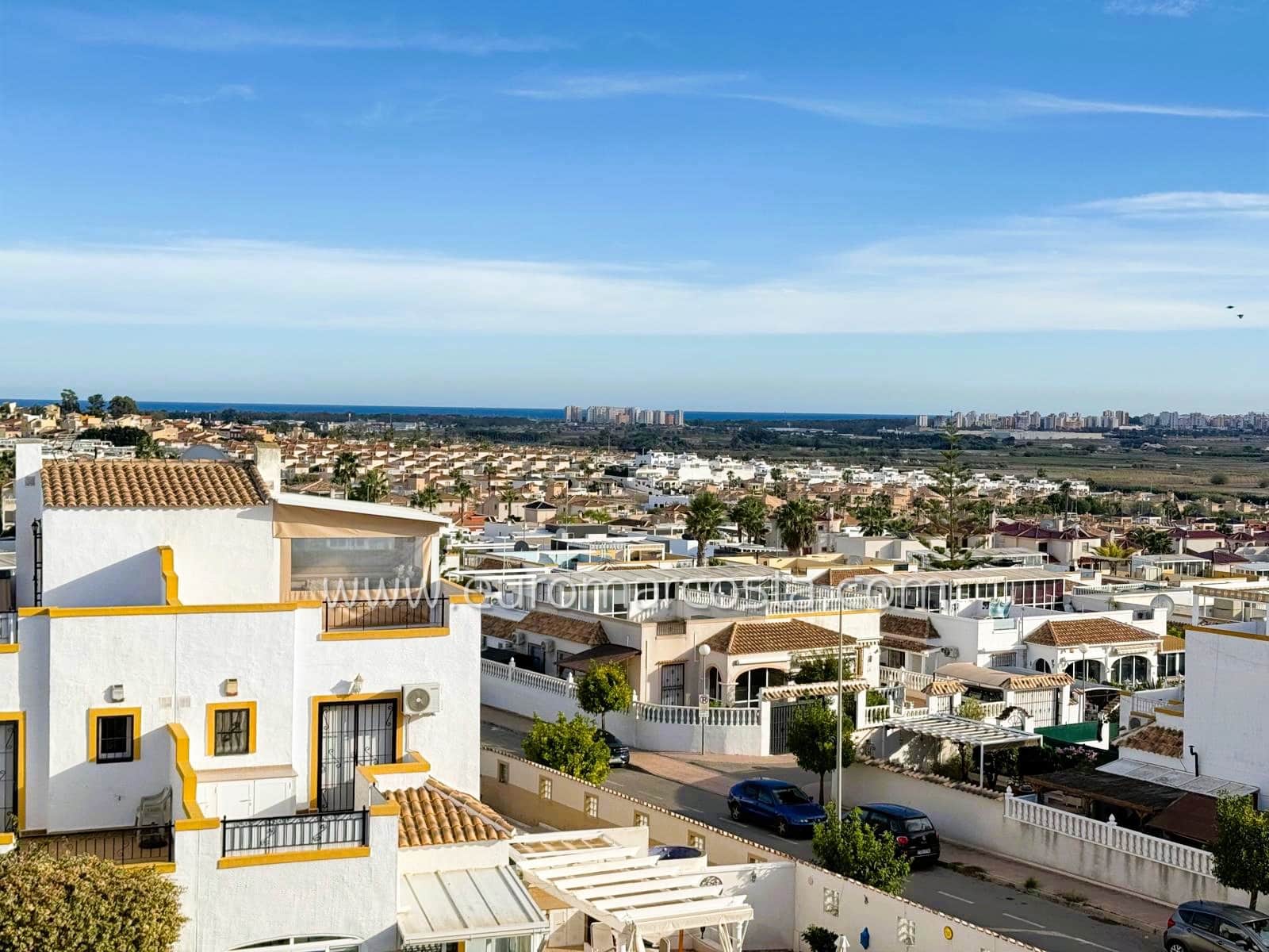 4 slaapkamer Rijtjeshuis te koop in San Fulgencio met zwembad - € 230.000 (Ref: 9388464)