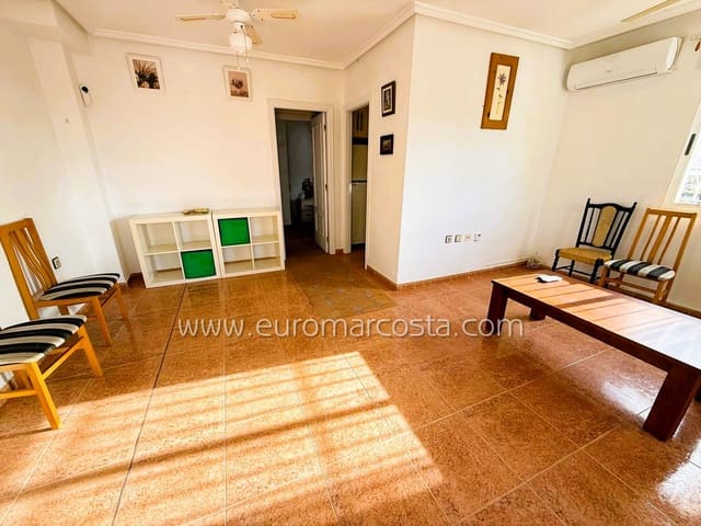 4 slaapkamer Rijtjeshuis te koop in San Fulgencio met zwembad - € 230.000 (Ref: 9388464)