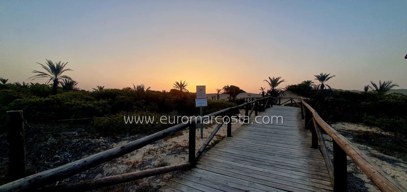 4 slaapkamer Rijtjeshuis te koop in San Fulgencio met zwembad - € 230.000 (Ref: 9388464)