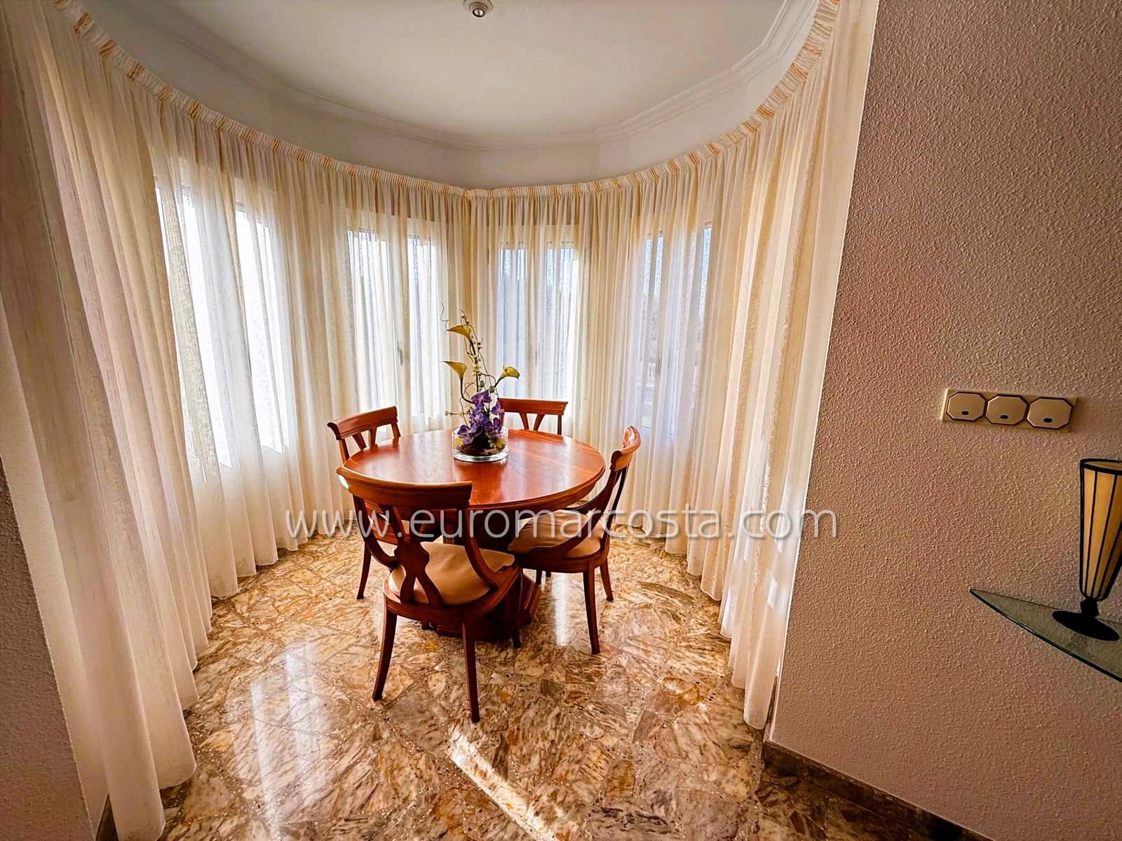 7 soverom Villa til salgs i Santa Pola med svømmebasseng garasje - € 1 480 000 (Ref: 9394260)