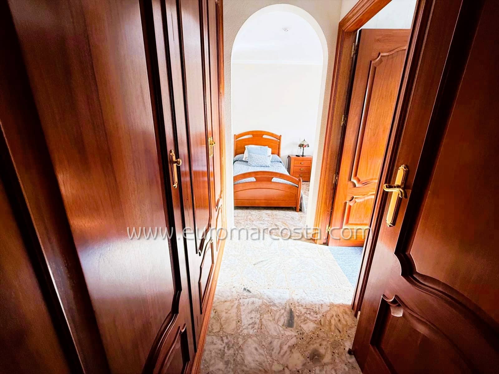 7 soverom Villa til salgs i Santa Pola med svømmebasseng garasje - € 1 480 000 (Ref: 9394260)