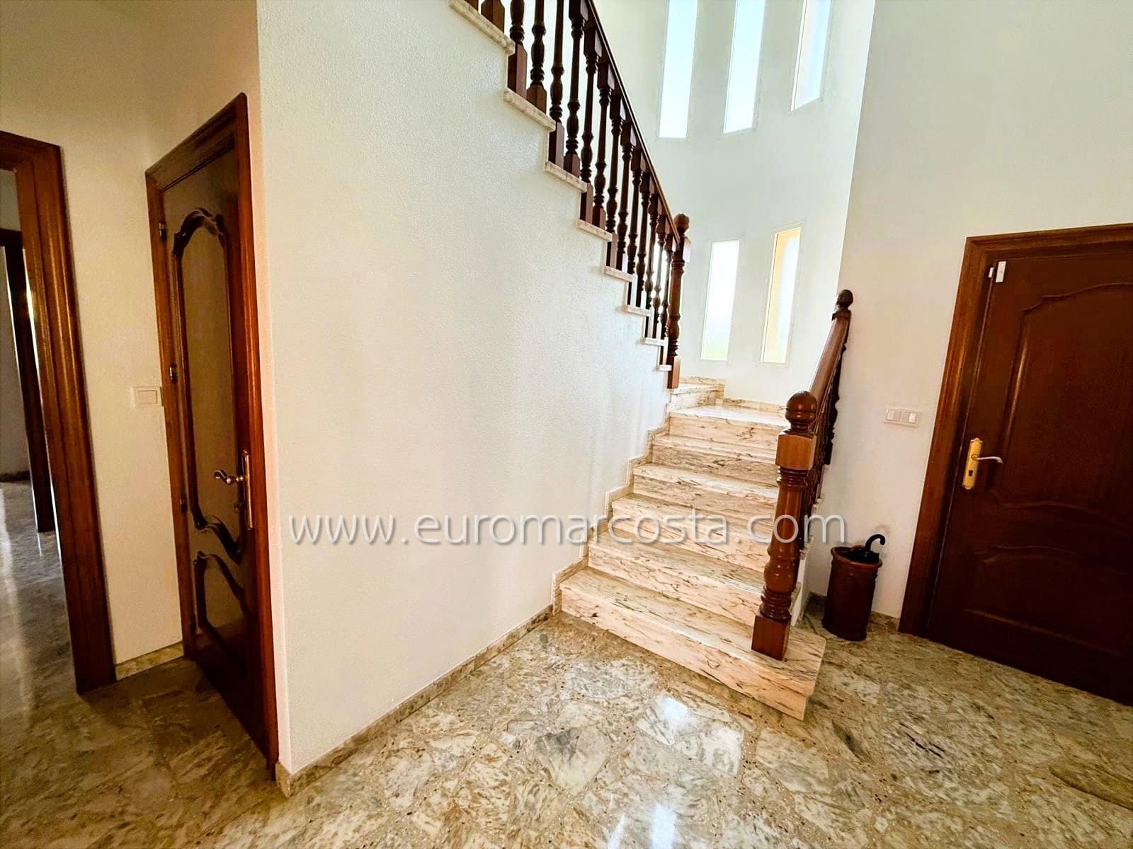 7 bedroom Villa for sale in Santa Pola with pool garage - € 1,480,000 (Ref: 9394260)