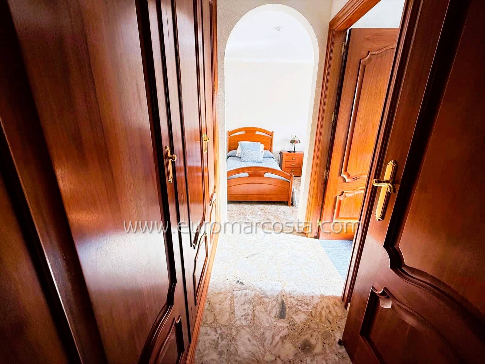 7 bedroom Villa for sale in Santa Pola with pool garage - € 1,480,000 (Ref: 9394260)