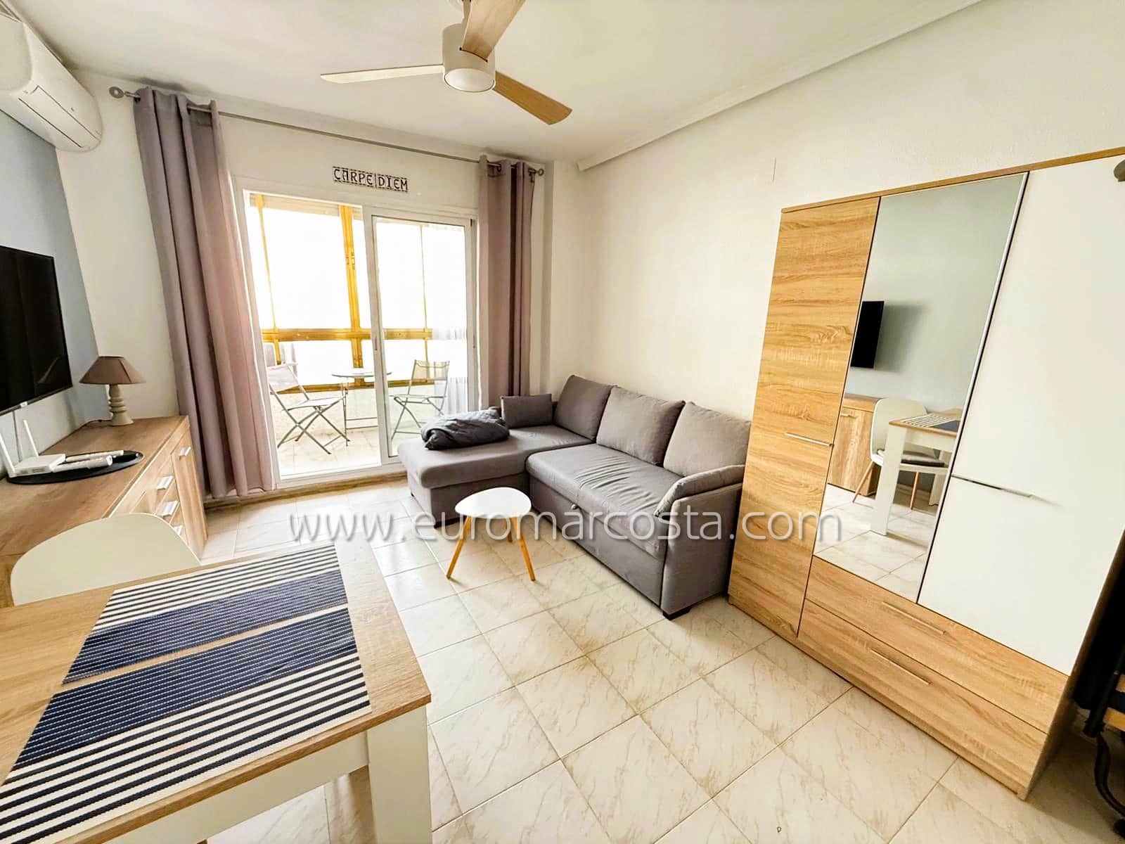 Yksiö myytävänä paikassa La Mata mukana uima-altaan - 95 000 € (Ref: 9397875)