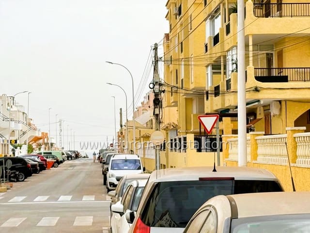 Yksiö myytävänä paikassa La Mata, Torrevieja mukana uima-altaan - 95 000 € (Ref: 9397875)