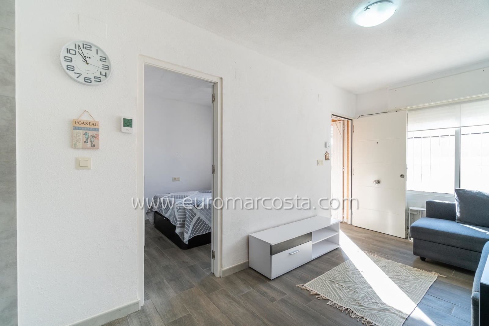 1 makuuhuone Bungalow myytävänä paikassa Torrevieja mukana uima-altaan - 109 000 € (Ref: 9400259)