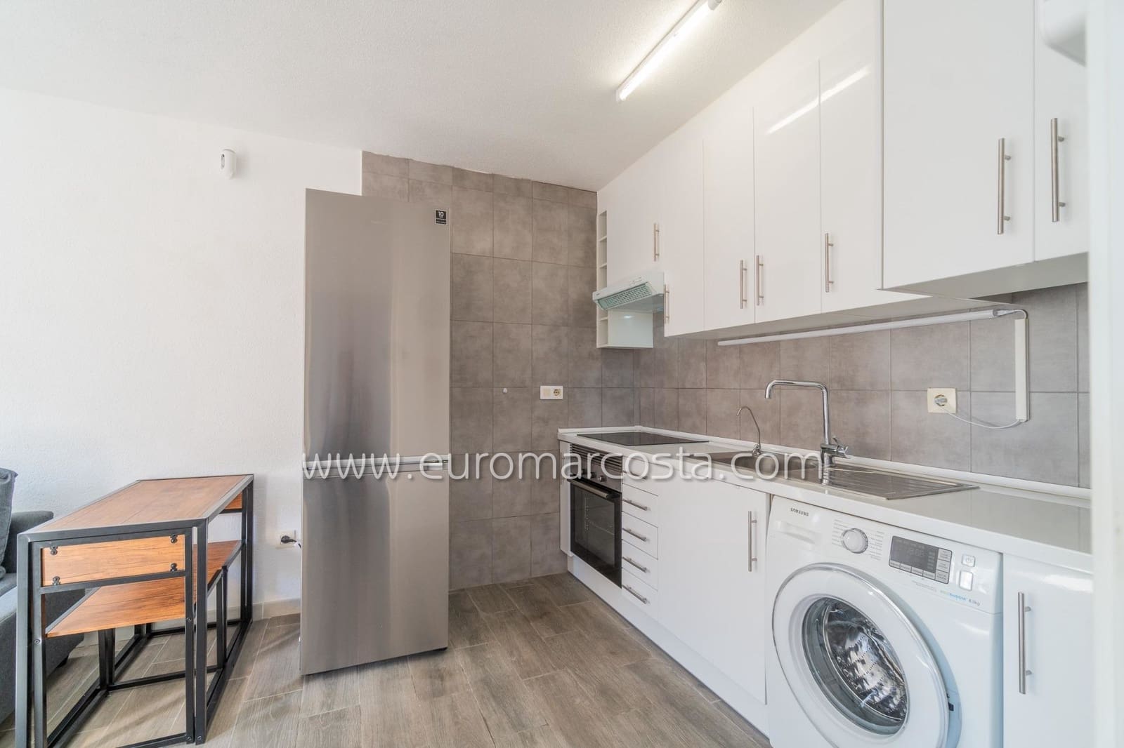 1 makuuhuone Bungalow myytävänä paikassa Torrevieja mukana uima-altaan - 109 000 € (Ref: 9400259)