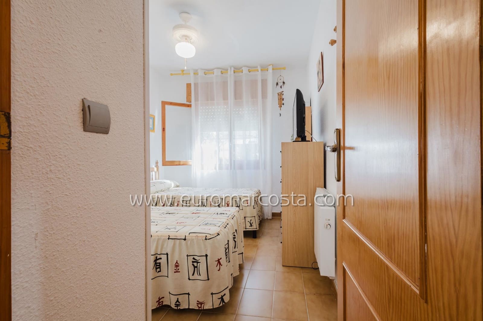 3 quarto Bungalow para venda em Torrevieja com piscina - 185 000 € (Ref: 9404629)