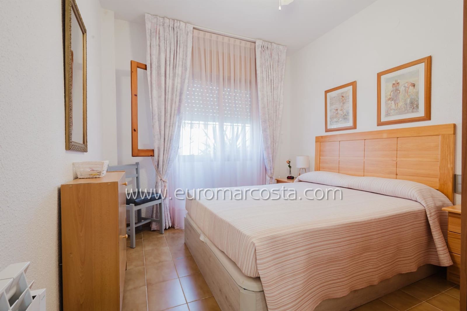 3 quarto Bungalow para venda em Torrevieja com piscina - 185 000 € (Ref: 9404629)