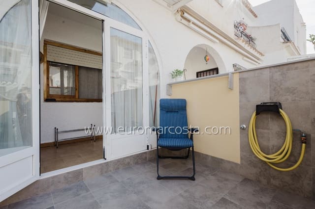 3 quarto Bungalow para venda em Torrevieja com piscina - 185 000 € (Ref: 9404629)