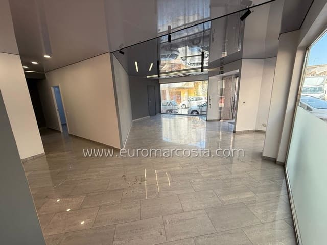 Local Commercial à vendre à Centro, Torrevieja - 240 000 € (Ref: 9412657)