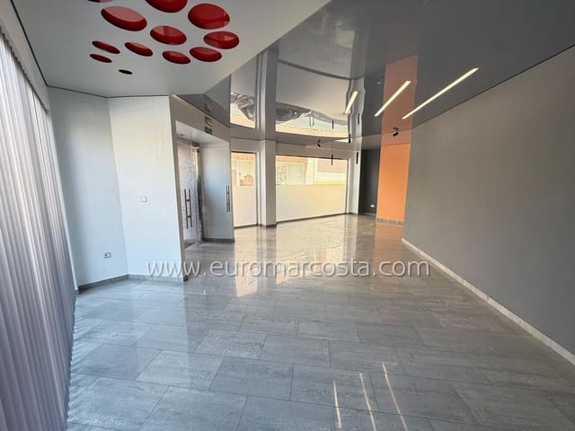 Local Commercial à vendre à Centro, Torrevieja - 240 000 € (Ref: 9412657)
