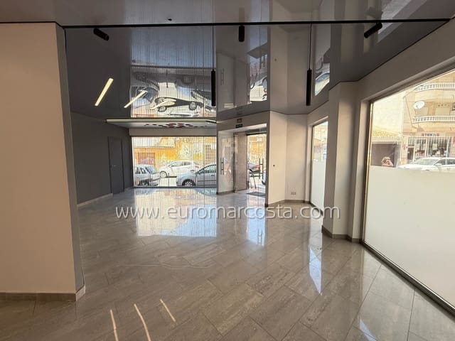 Local Commercial à vendre à Centro, Torrevieja - 240 000 € (Ref: 9412657)
