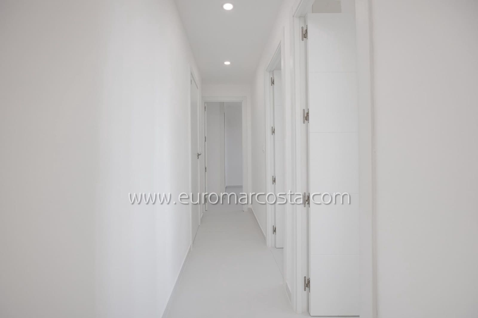 3 quarto Apartamento para venda em Torrevieja - 269 000 € (Ref: 9414589)