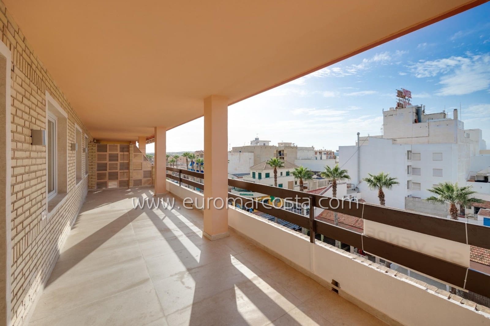 3 quarto Apartamento para venda em Torrevieja - 269 000 € (Ref: 9414589)