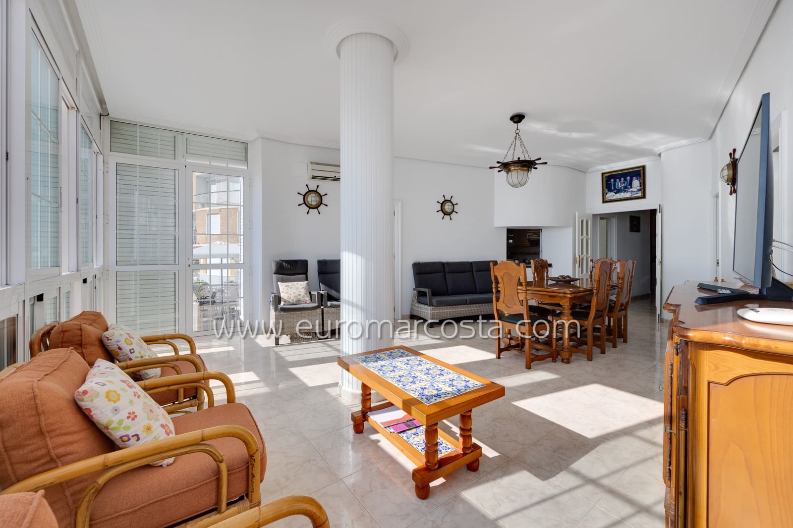 4 sovrum Lägenhet till salu i Torrevieja med garage - 389 500 € (Ref: 9414590)