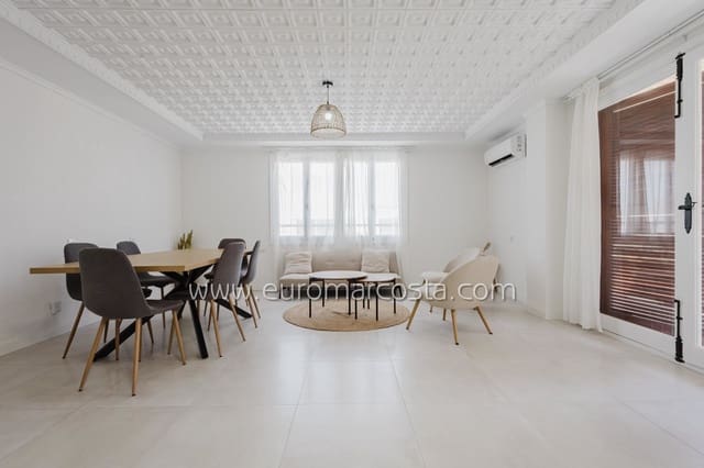 3 quarto Apartamento para venda em Torrevieja com piscina - 235 000 € (Ref: 9471494)