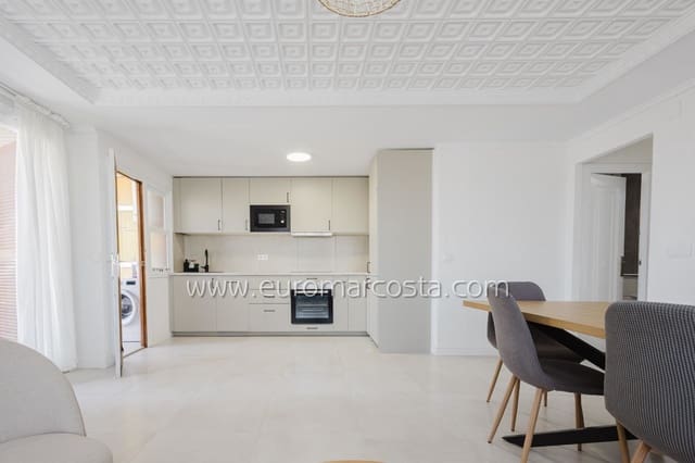 3 quarto Apartamento para venda em Torrevieja com piscina - 235 000 € (Ref: 9471494)