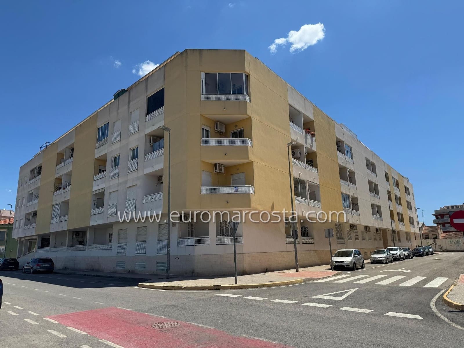 2 bedroom Apartment for sale in Almoradi with pool garage - € 121,000 (Ref: 9471495)