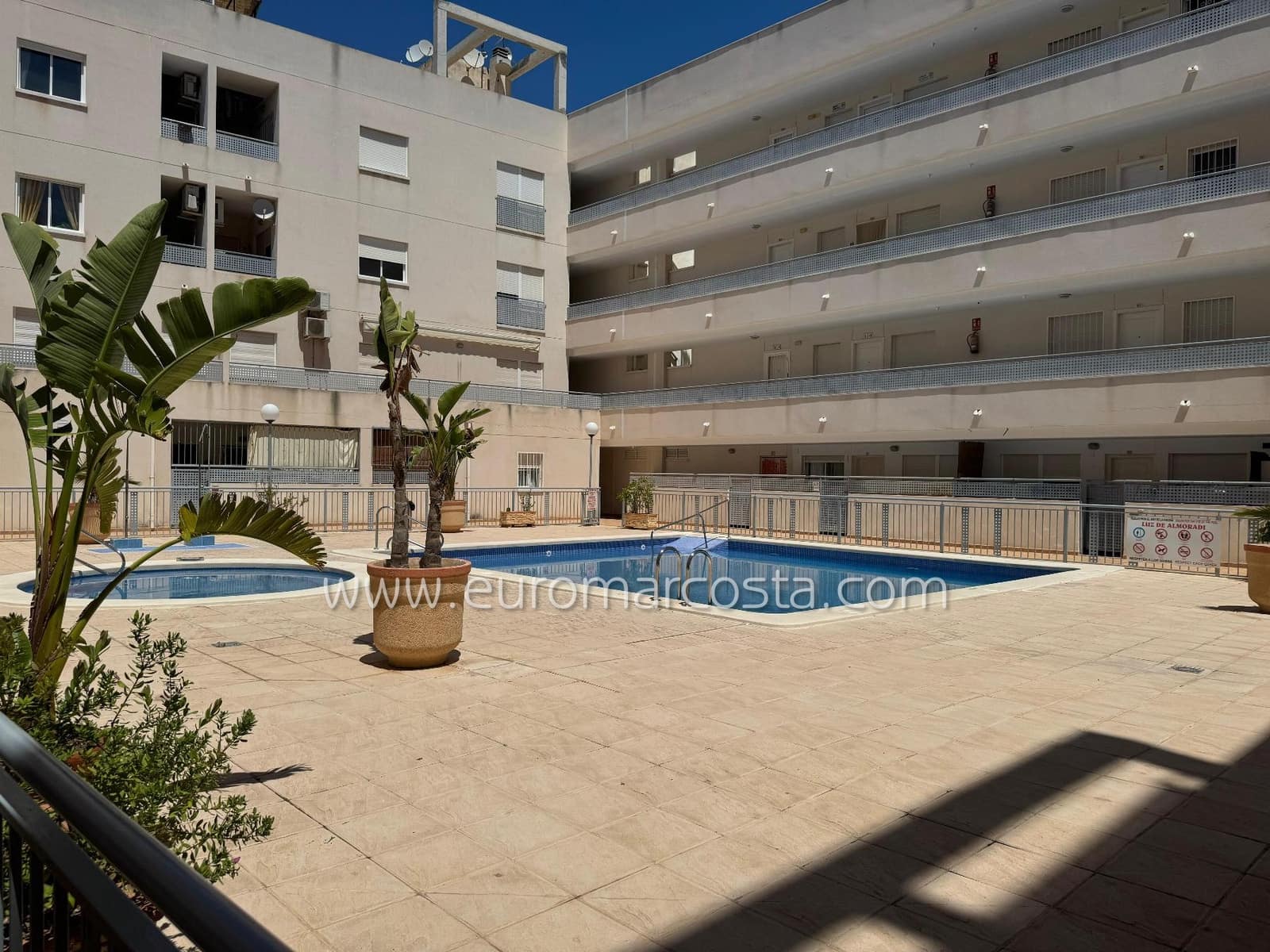 2 bedroom Apartment for sale in Almoradi with pool garage - € 121,000 (Ref: 9471495)