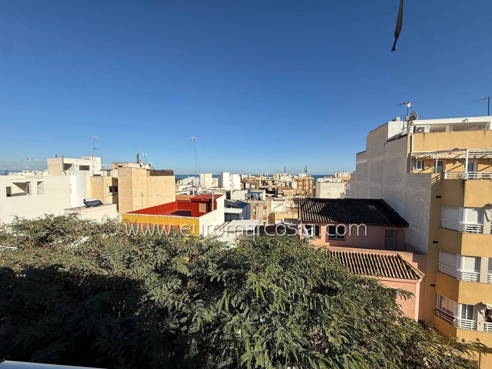 3 bedroom Apartment for sale in Guardamar del Segura - € 129,000 (Ref: 9483183)