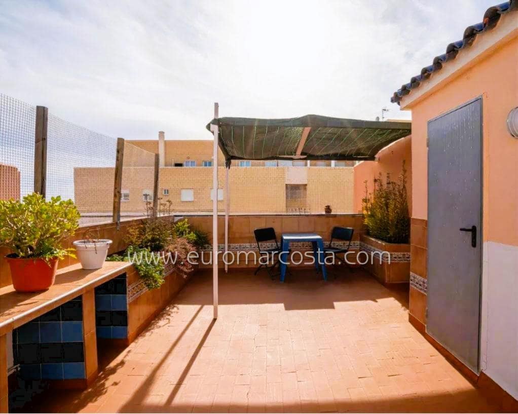 2 soveværelse Penthouse til salg i La Mata med swimmingpool - € 139.900 (Ref: 9487192)