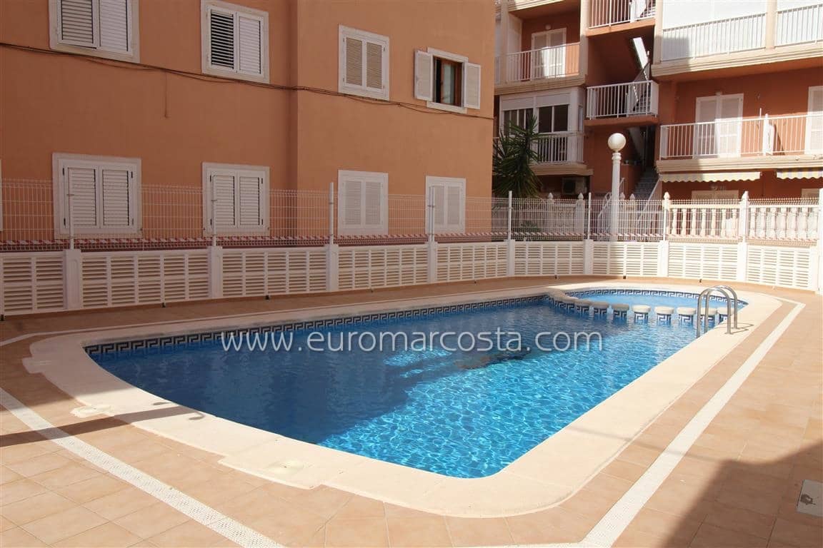 2 soveværelse Penthouse til salg i La Mata med swimmingpool - € 139.900 (Ref: 9487192)