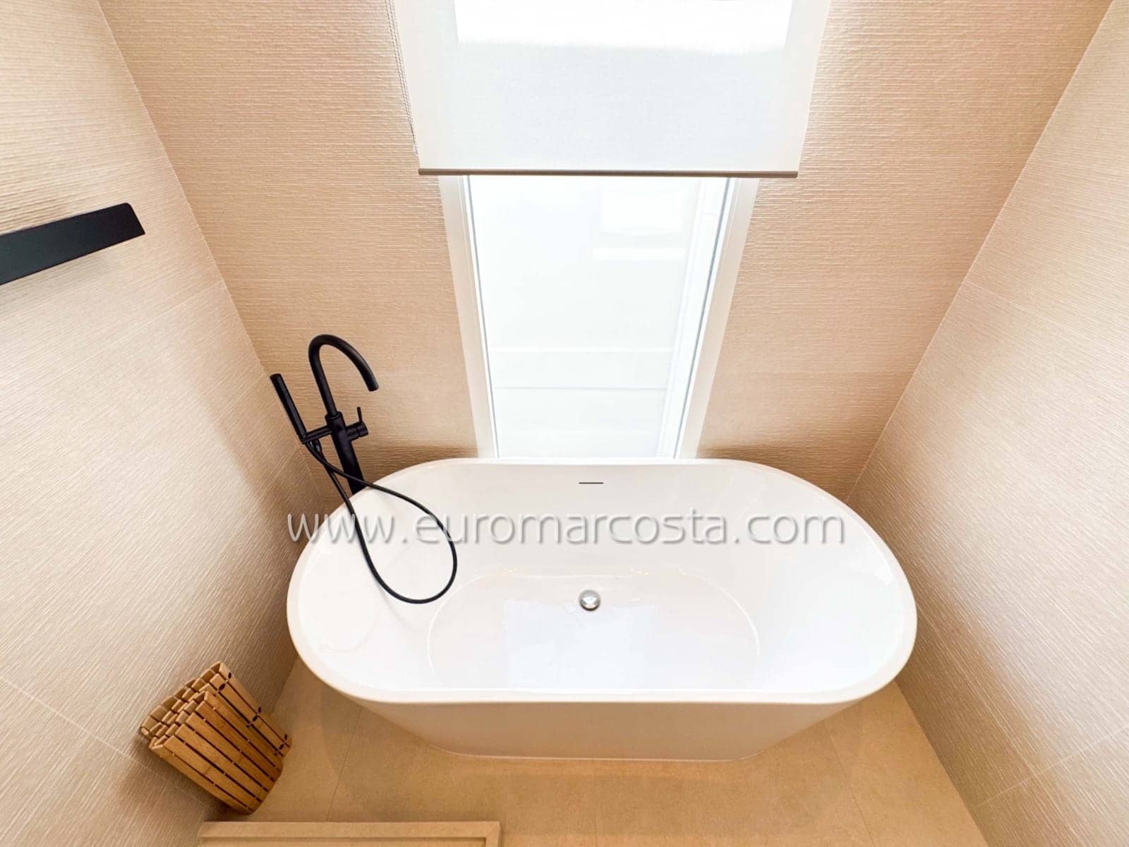 3 sovrum Lägenhet till salu i Guardamar del Segura med garage - 399 000 € (Ref: 9487939)