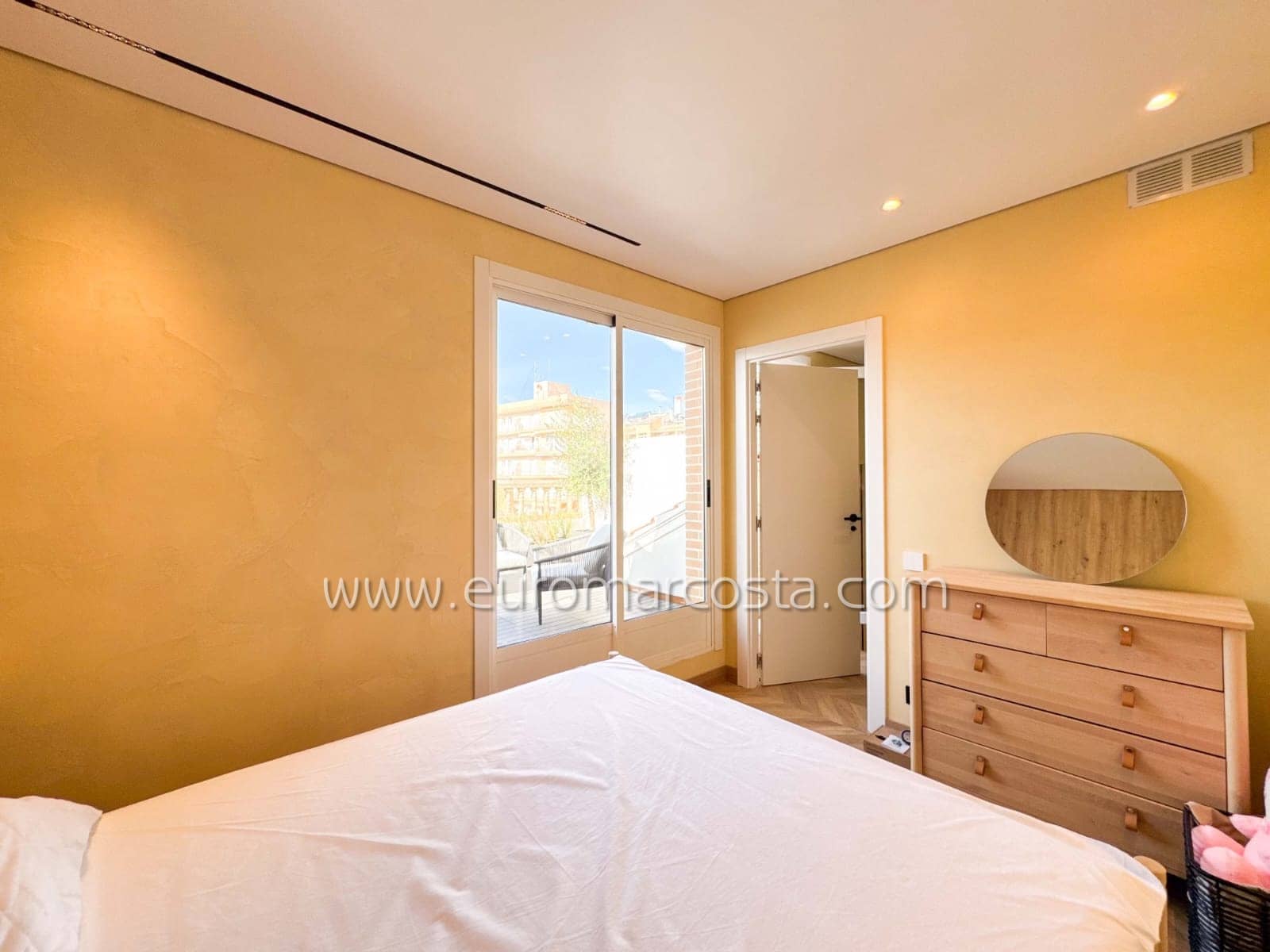 3 sovrum Lägenhet till salu i Guardamar del Segura med garage - 399 000 € (Ref: 9487939)