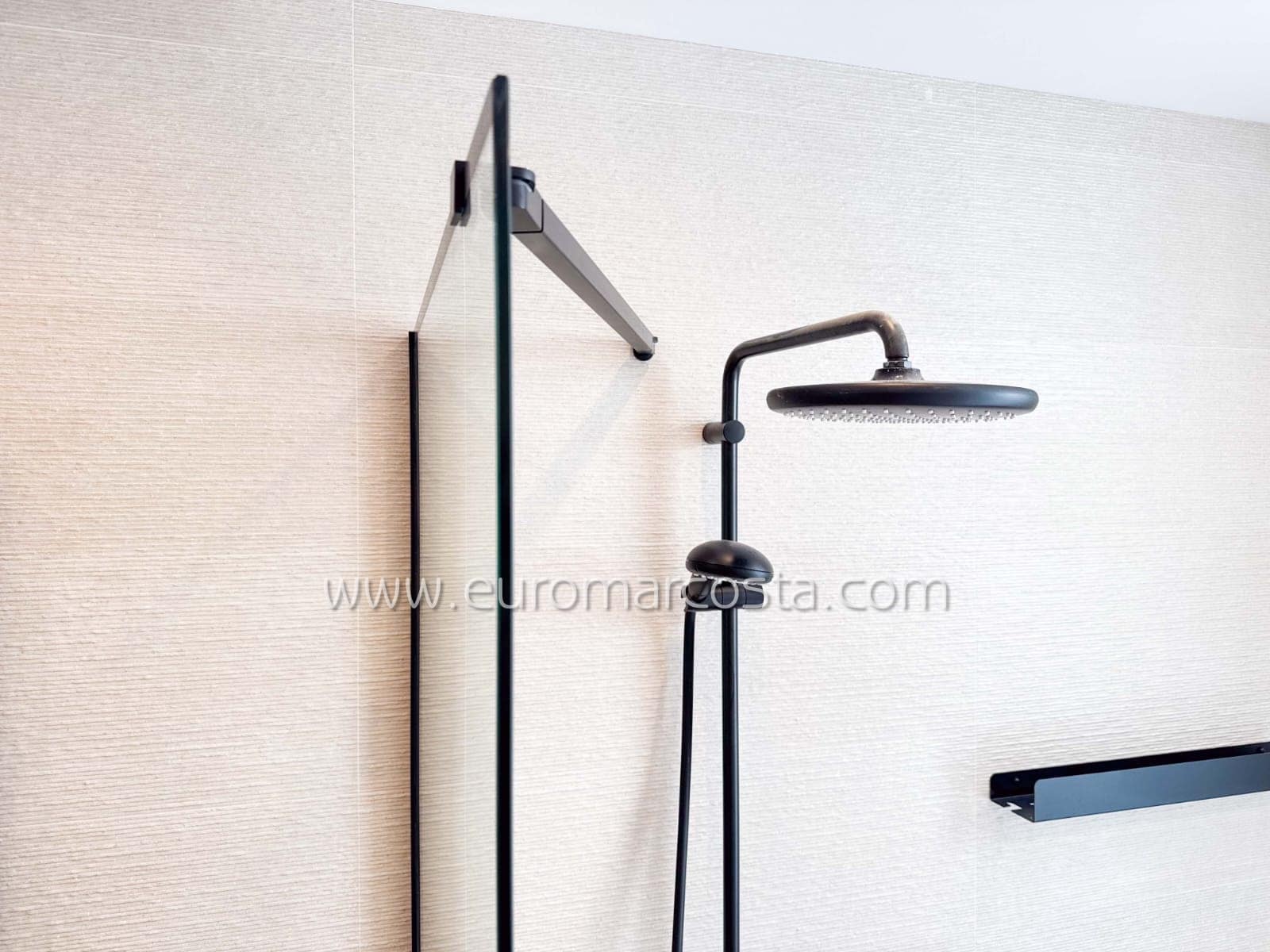 3 sovrum Lägenhet till salu i Guardamar del Segura med garage - 399 000 € (Ref: 9487939)