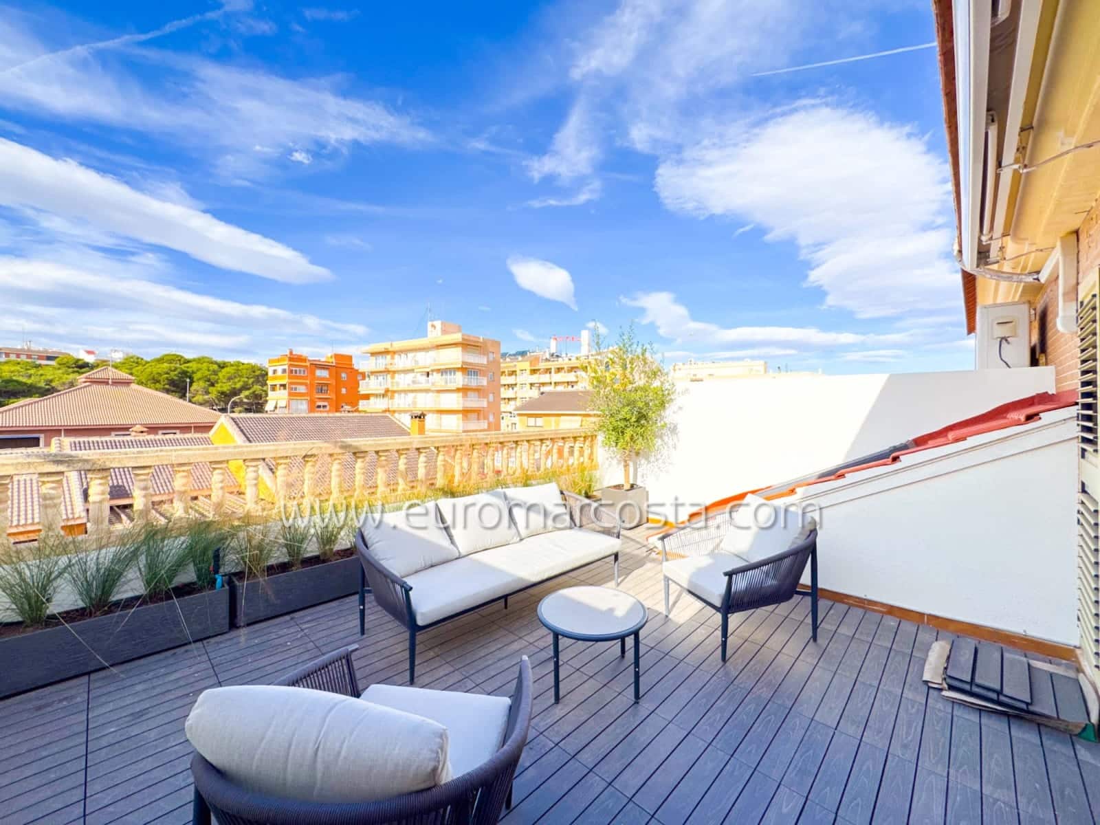 3 sovrum Lägenhet till salu i Guardamar del Segura med garage - 399 000 € (Ref: 9487939)