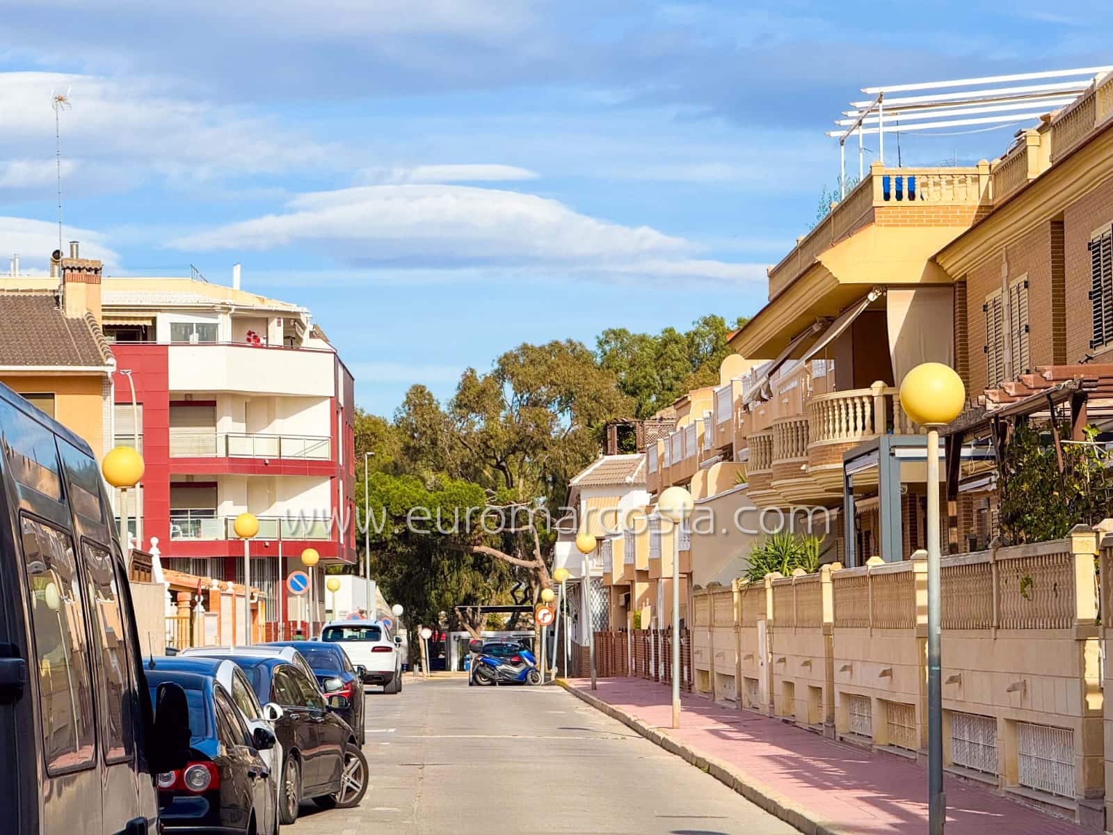 3 sovrum Lägenhet till salu i Guardamar del Segura med garage - 399 000 € (Ref: 9487939)