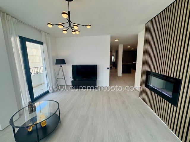 3 makuuhuone Kattohuoneisto myytävänä paikassa Torrevieja - 357 000 € (Ref: 9495256)