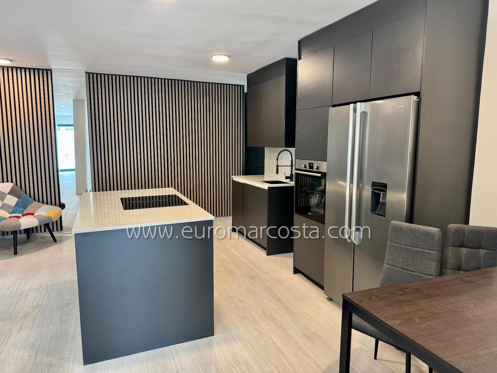 3 makuuhuone Kattohuoneisto myytävänä paikassa Torrevieja - 357 000 € (Ref: 9495256)