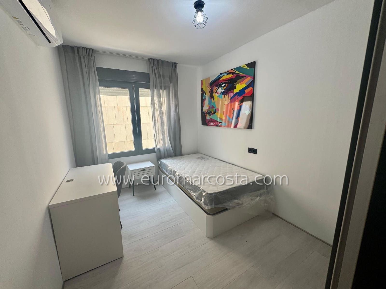 3 makuuhuone Kattohuoneisto myytävänä paikassa Torrevieja - 357 000 € (Ref: 9495256)